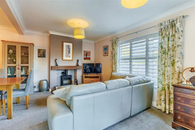 Photo 3 — Mount Road, Evesham, WR11