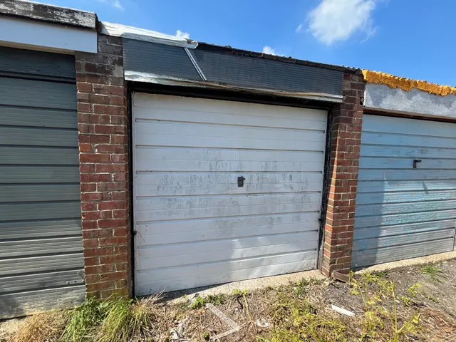 Station Approach, Garage, CT12, photo 1