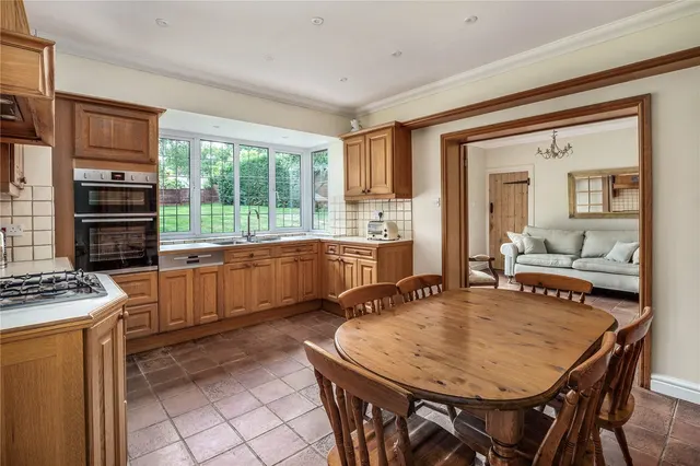 Macclesfield Road, Prestbury, SK10, photo 2