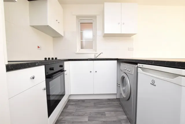 Columbine Way, Harold Wood, RM3 0XN, photo 1