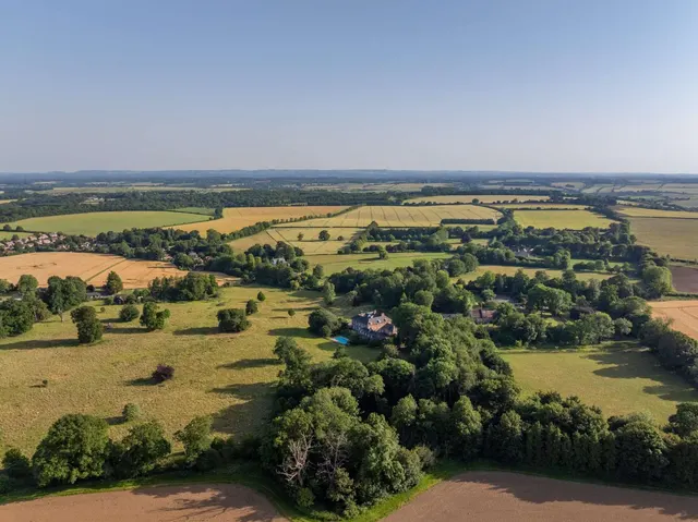 Photo 2 — Chaddleworth, Newbury, Berkshire, RG20 7EB