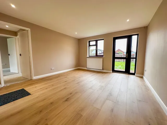 Maple Close, Lincoln, LN5, photo 3