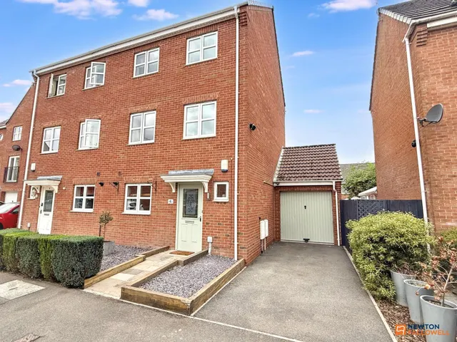 Staples Drive, Coalville, LE67, photo 1