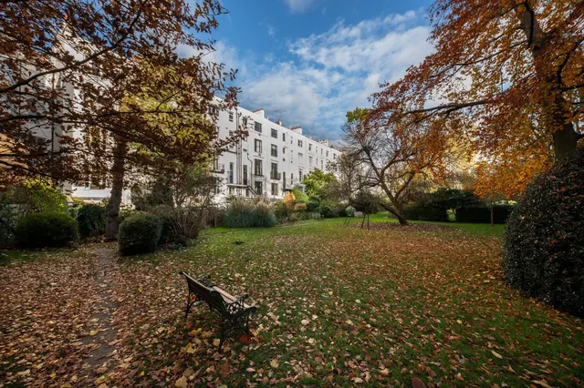 Photo 2 — Ladbroke Grove, Notting Hill, W11 2HF