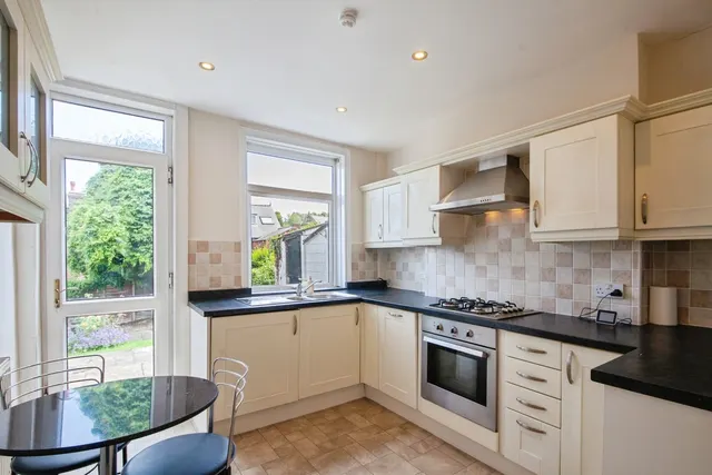 Photo 3 — Peveril Road, Sheffield, S11
