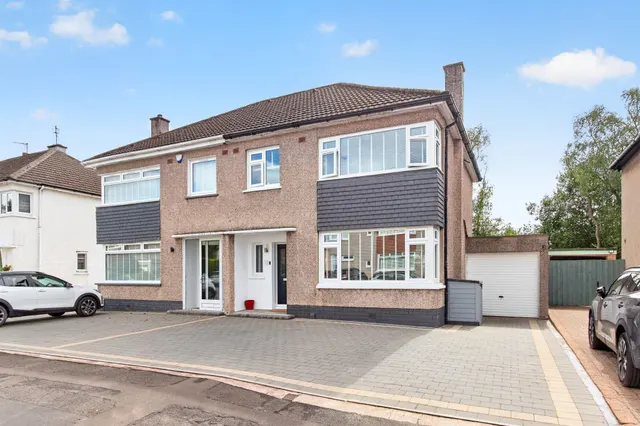 Cloan Crescent, Bishopbriggs, Glasgow, photo 1