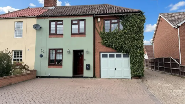 Staithe Road, Martham, photo 1