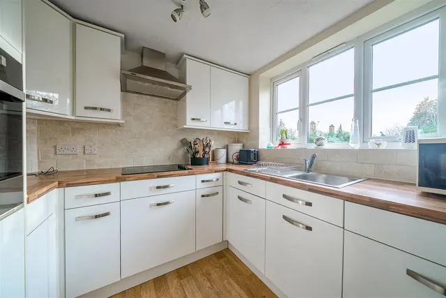 Hoole Road, Chester, CH2, photo 2