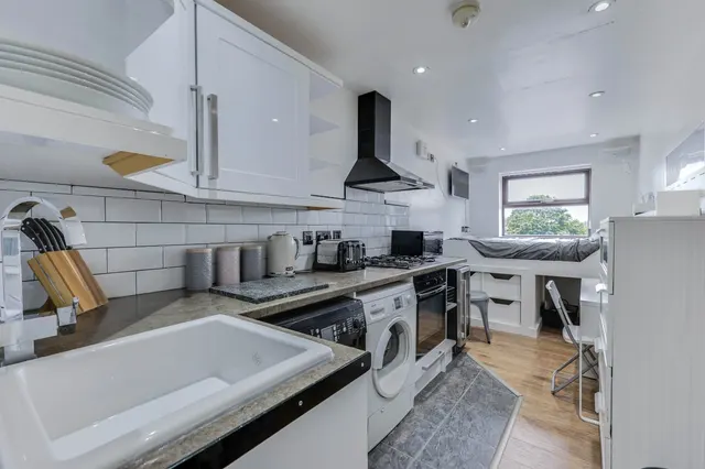 Belle Vue Road, Leeds, LS3, photo 2