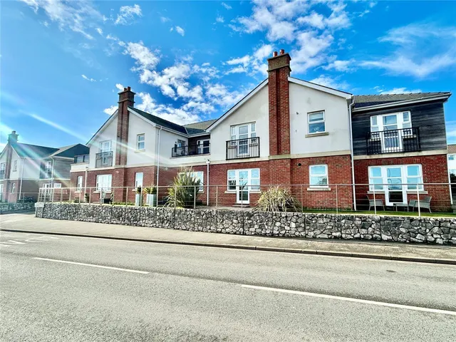 Amlwch Road, Benllech, LL74, photo 1