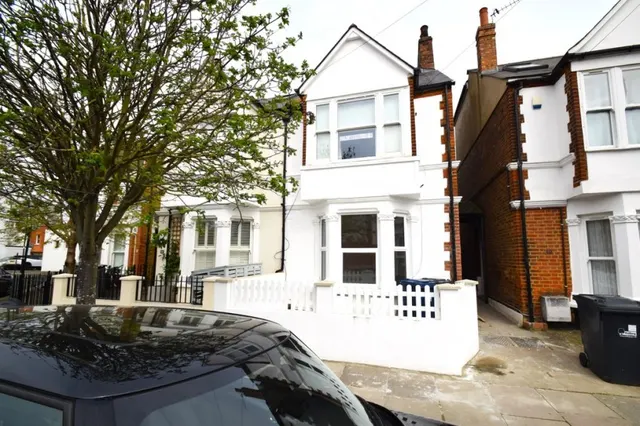 Graham Road, W4, photo 1