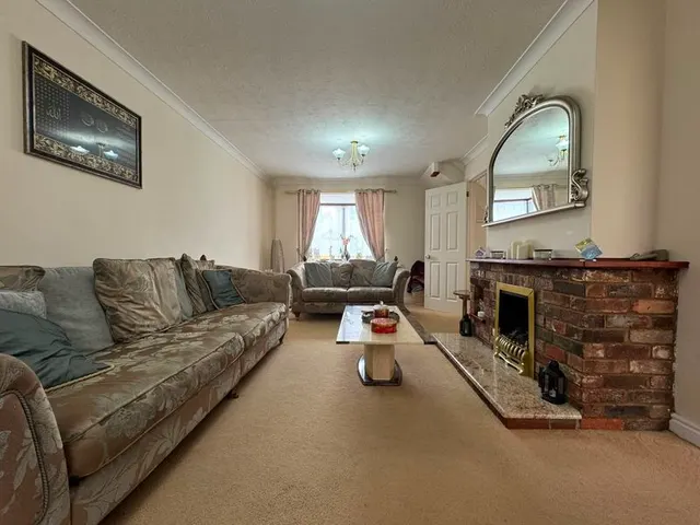 Snowford Close, Luton, LU3, photo 3