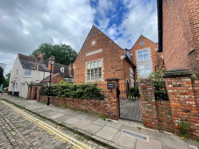Pebble Lane, Aylesbury, HP20, photo 1