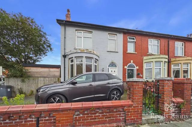 Cumberland Avenue, Blackpool, Lancashire, FY1, photo 1