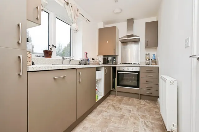 Oakley Close, Worcester, WR2, photo 2