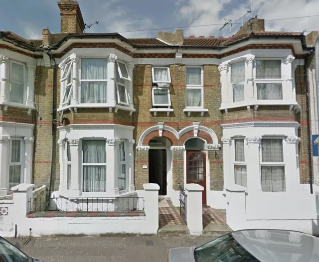 Room 2 33 Ashburnham Road, photo 1
