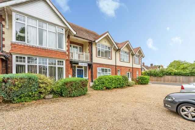 Barnham Road, Barnham, Bognor Regis, photo 1