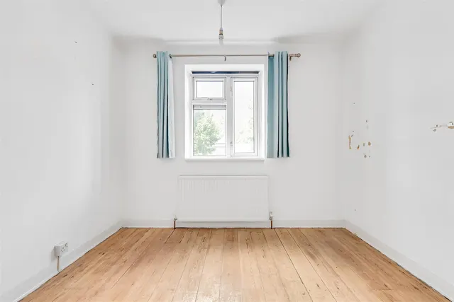 Mortlake High Street, Barnes, SW14, photo 3