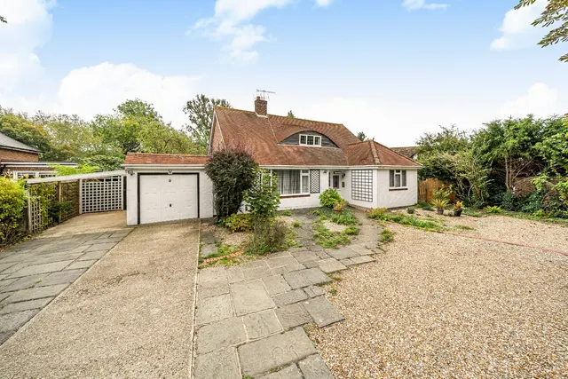 London Road, Guildford, GU4, photo 1