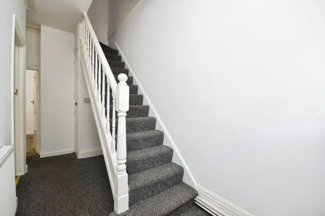 Photo 2 — Tintern Avenue, Westcliff-on-Sea, Essex, SS0