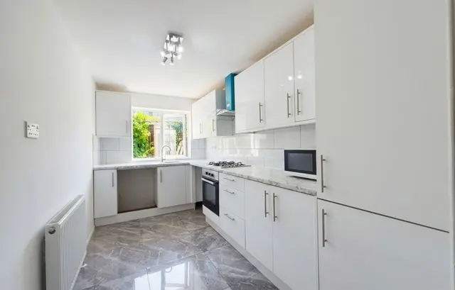 Damsonwood Road, Southall, UB2, photo 3