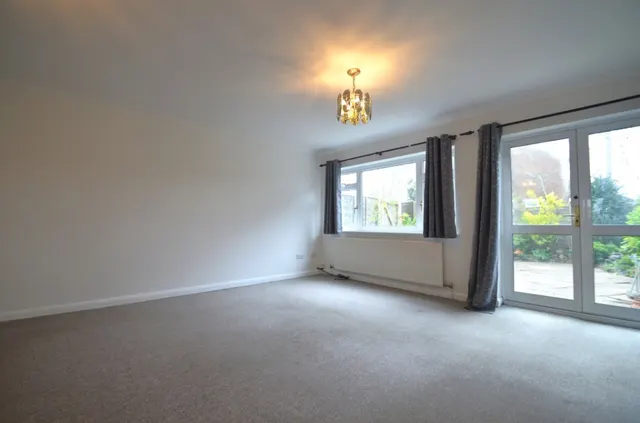 Springfield Road, Ashford, photo 3