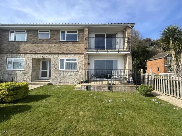 Zig Zag Road, Ventnor, PO38, photo 1