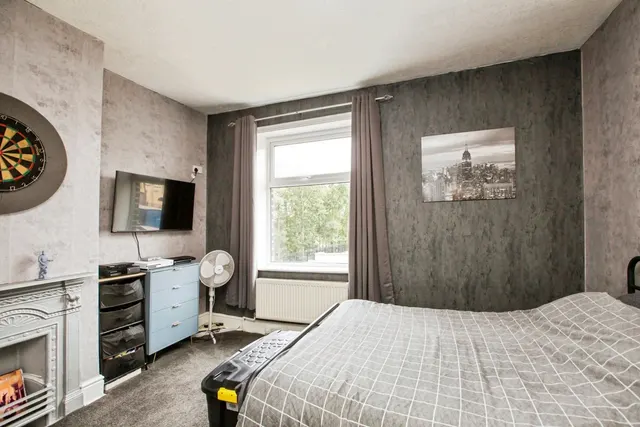 Photo 3 — Grantham Place, Halifax, West Yorkshire, HX3