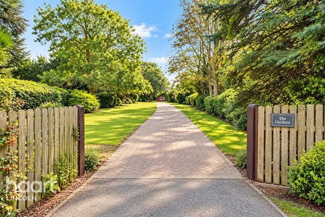 Main Street, Bucknall, LN10, photo 2