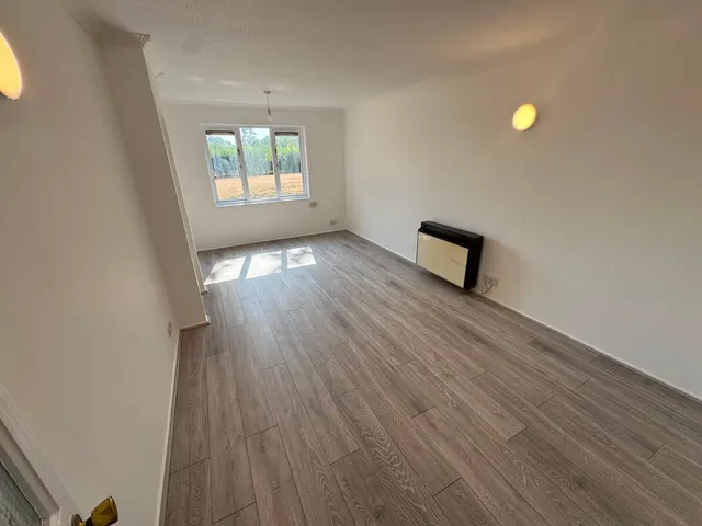Photo 3 — 241 Maltby Drive, Enfield, Greater London, EN1 4ER