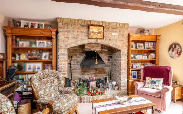 Photo 3 — Hunters Yard, Riseley, Bedford