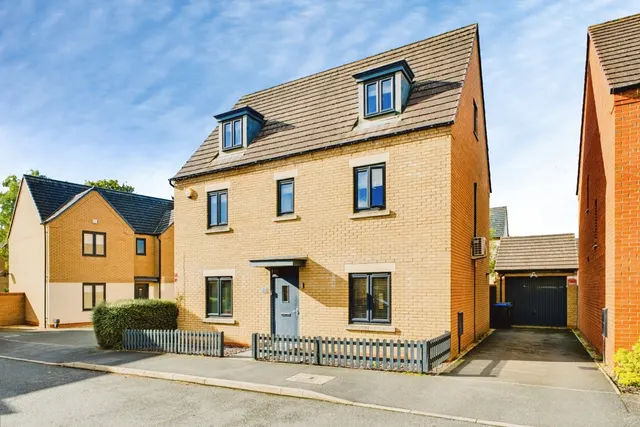 Bronte Close, Northampton, NN5, photo 1