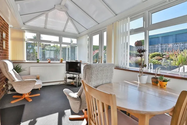 St. Brelades Avenue, Poole, BH12, photo 3