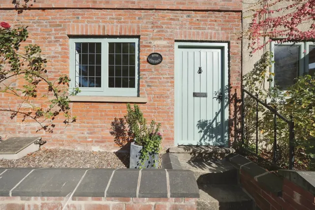 Main Street, Nottingham, NG14, photo 3