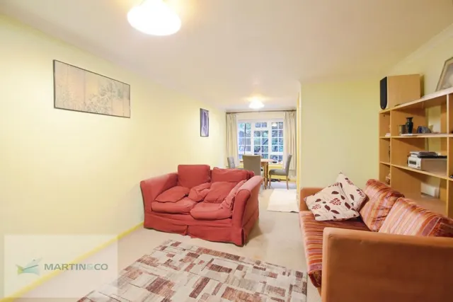 Rembrandt Way, KT12, photo 2