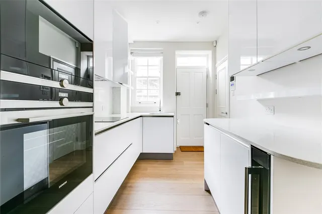 Chester Square, Knightsbridge, SW1W, photo 3