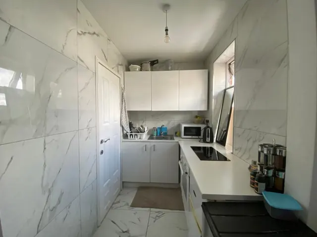 London, NW2, photo 3