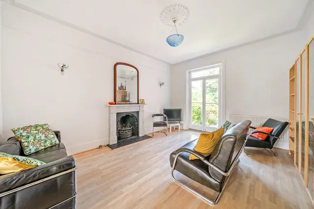 Photo 3 — Madeira Road, Streatham, London, SW16