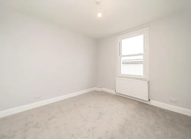 Photo 3 — Norcutt Road, Twickenham, TW2