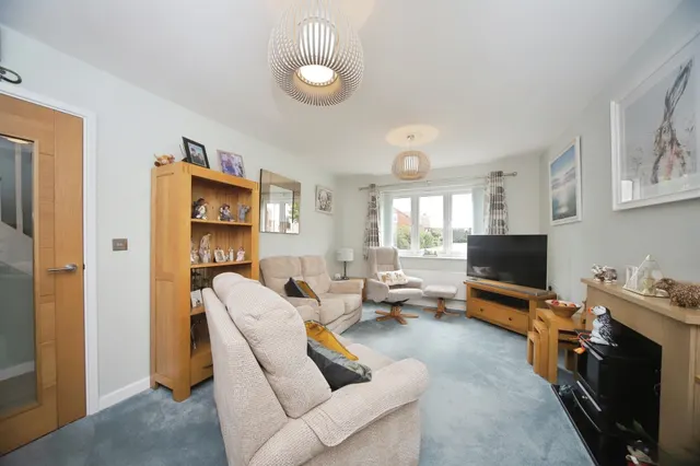 Lombardy Avenue, Chard, TA20, photo 3