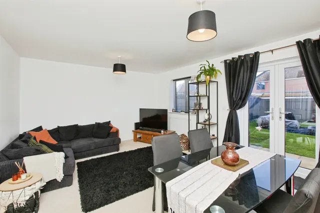 Chatham Drive, Drakelow, DE15, photo 2