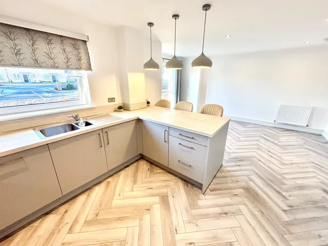 Hawk Avenue, Newton Mearns, G77, photo 3