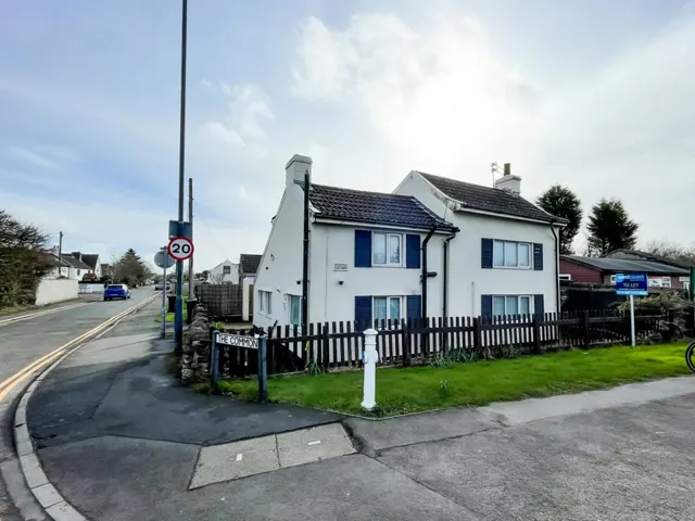 The Common, Patchway, BS34, photo 1