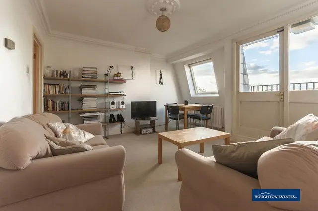 Photo 3 — Sutherland Ave, Maida Vale W9 2QR