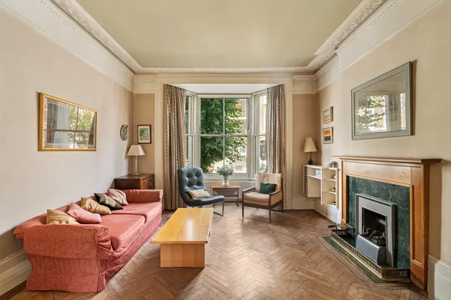 Photo 3 — Abingdon Villas, Kensington, London