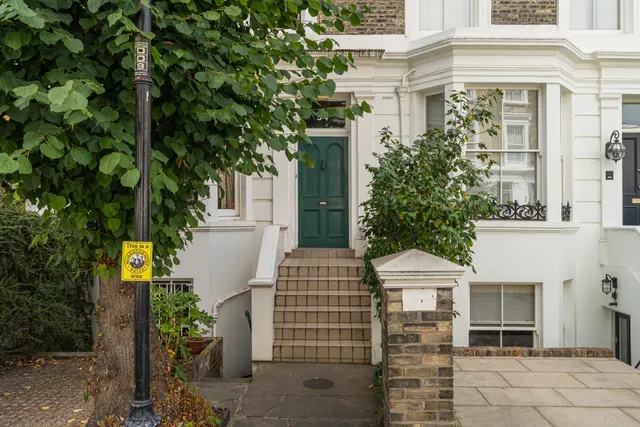 Photo 2 — Abingdon Villas, Kensington, London