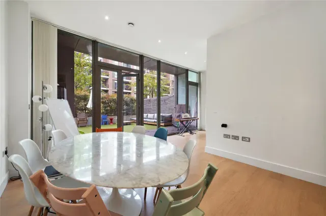 Photo 2 — Kilburn Park Road, Kilburn, London, NW6