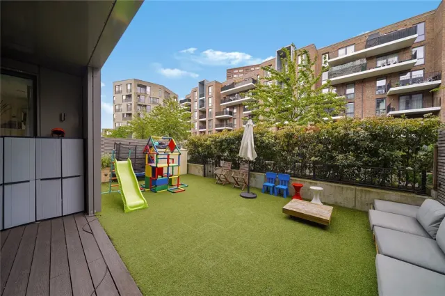 Kilburn Park Road, Kilburn, London, NW6, photo 1