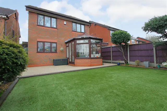 Photo 2 — Poplar Crescent, Norton, Stourbridge