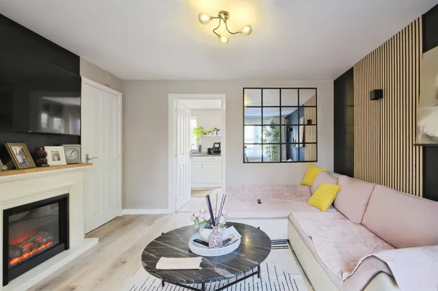 Ivie Place, Salisbury, SP2, photo 3